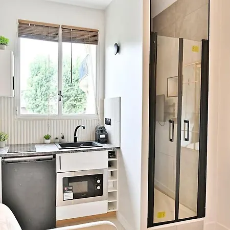 Petit Pres De Paris Neuilly-sur-Seine
