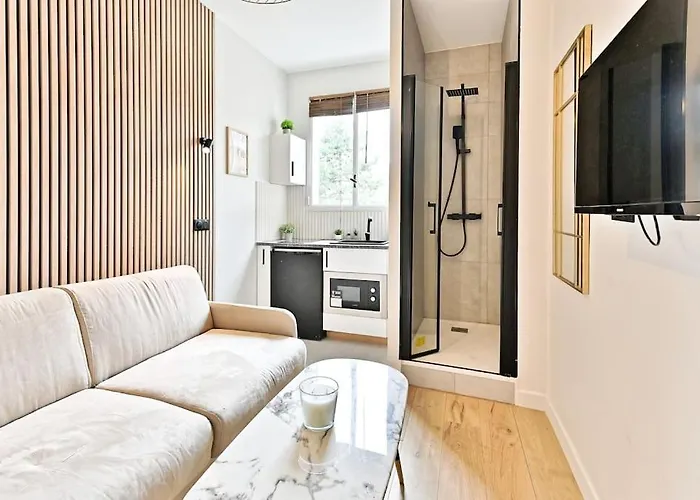 Petit Pres De Paris Neuilly-sur-Seine